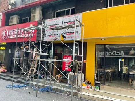 玉溪制作广告招牌如何避免它发黄？